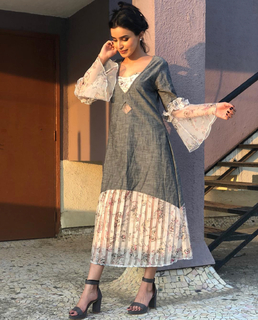 Ankita Sharma feet photo thumbnail