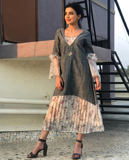 Ankita Sharma feet photo thumbnail