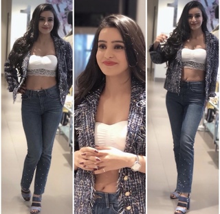 Ankita Sharma feet photo thumbnail