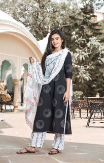 Ankita Sharma feet photo thumbnail