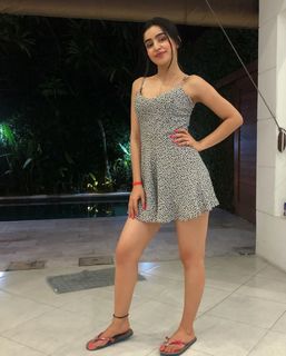 Ankita Sharma feet photo thumbnail