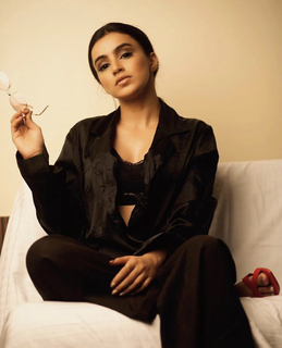 Ankita Sharma feet photo thumbnail