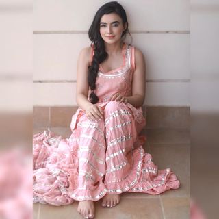 Ankita Sharma feet photo thumbnail