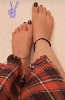 Ankita Sharma feet photo thumbnail