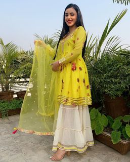 Ankita Sharma feet photo thumbnail