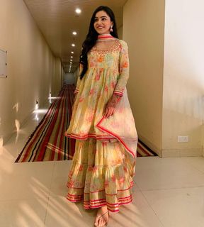 Ankita Sharma feet photo thumbnail