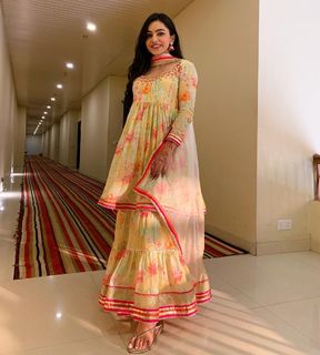 Ankita Sharma feet photo thumbnail