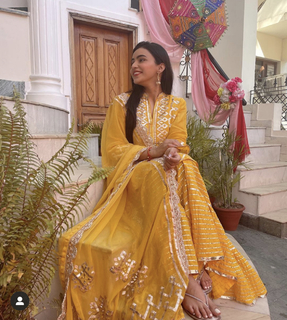 Ankita Sharma feet photo thumbnail