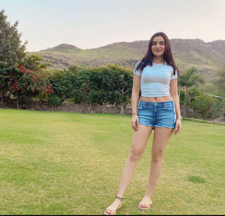 Ankita Sharma feet photo thumbnail