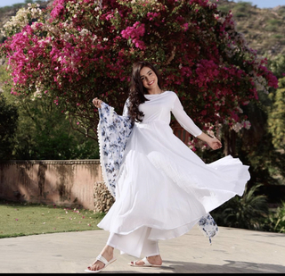 Ankita Sharma feet photo thumbnail