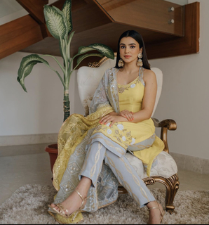 Ankita Sharma feet photo thumbnail