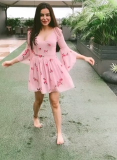 Ankita Sharma feet photo thumbnail