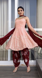 Ankita Sharma feet photo thumbnail