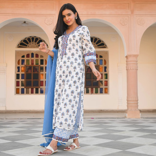 Ankita Sharma feet photo thumbnail