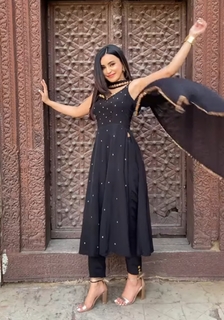 Ankita Sharma feet photo thumbnail