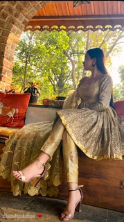 Ankita Sharma feet photo thumbnail