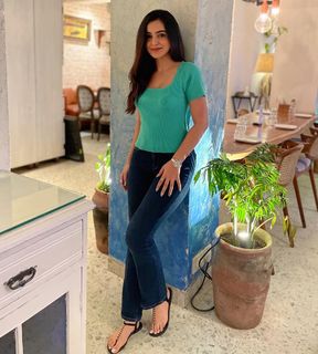 Ankita Sharma feet photo thumbnail