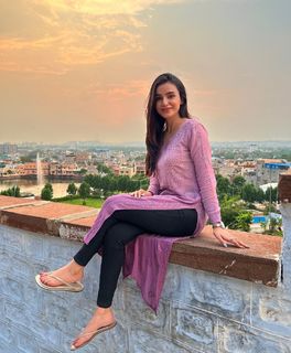 Ankita Sharma feet photo thumbnail