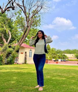 Ankita Sharma feet photo thumbnail