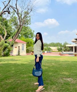 Ankita Sharma feet photo thumbnail