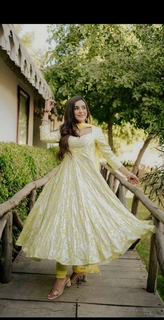 Ankita Sharma feet photo thumbnail