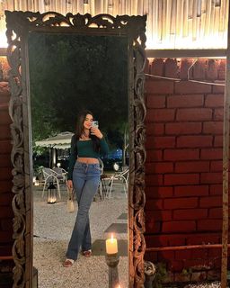 Ankita Sharma feet photo thumbnail