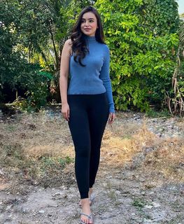 Ankita Sharma feet photo thumbnail