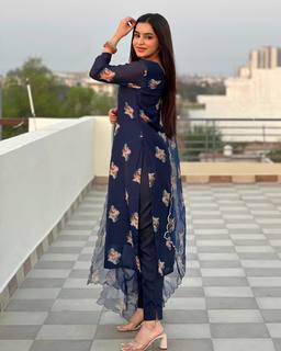 Ankita Sharma feet photo thumbnail