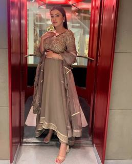 Ankita Sharma feet photo thumbnail