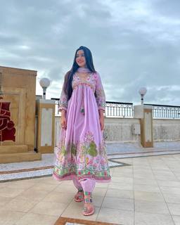 Ankita Sharma feet photo thumbnail