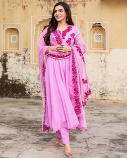 Ankita Sharma feet photo thumbnail