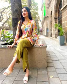 Ankita Sharma feet photo thumbnail