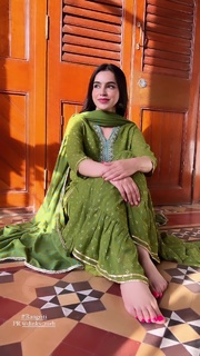 Ankita Sharma feet photo thumbnail