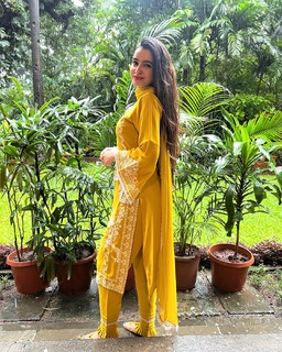 Ankita Sharma feet photo thumbnail