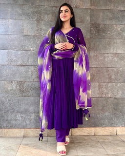 Ankita Sharma feet photo thumbnail