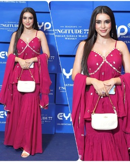 Ankita Sharma feet photo thumbnail