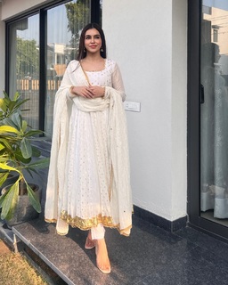 Ankita Sharma feet photo thumbnail