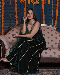 Ankita Sharma feet photo thumbnail