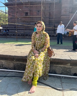 Ankita Sharma feet photo thumbnail