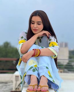 Ankita Sharma feet photo thumbnail