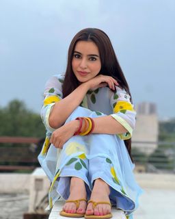 Ankita Sharma feet photo thumbnail