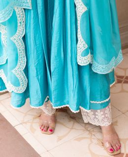 Ankita Sharma feet photo thumbnail