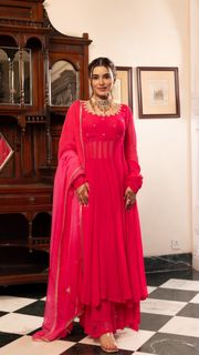 Ankita Sharma feet photo thumbnail