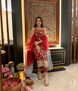 Ankita Sharma feet photo thumbnail