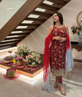 Ankita Sharma feet photo thumbnail