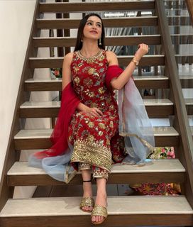 Ankita Sharma feet photo thumbnail