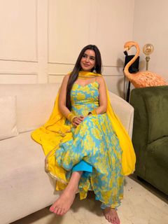 Ankita Sharma feet photo 1