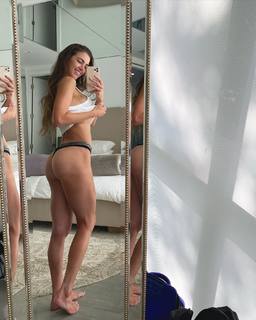 Anllela Sagra feet photo thumbnail
