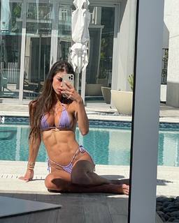 Anllela Sagra feet photo thumbnail
