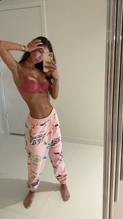 Anllela Sagra feet photo thumbnail